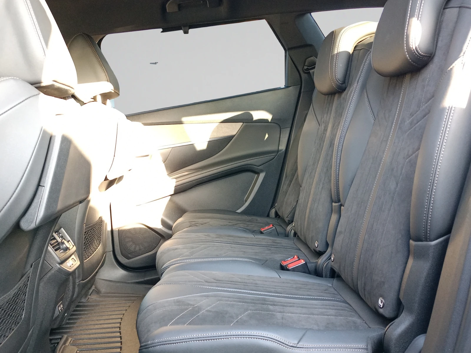 Peugeot 5008 New Line Up GT PACK 1.6 PureTech 180 S&S EAT8 EURO, снимка 10 - Автомобили и джипове - 53816141