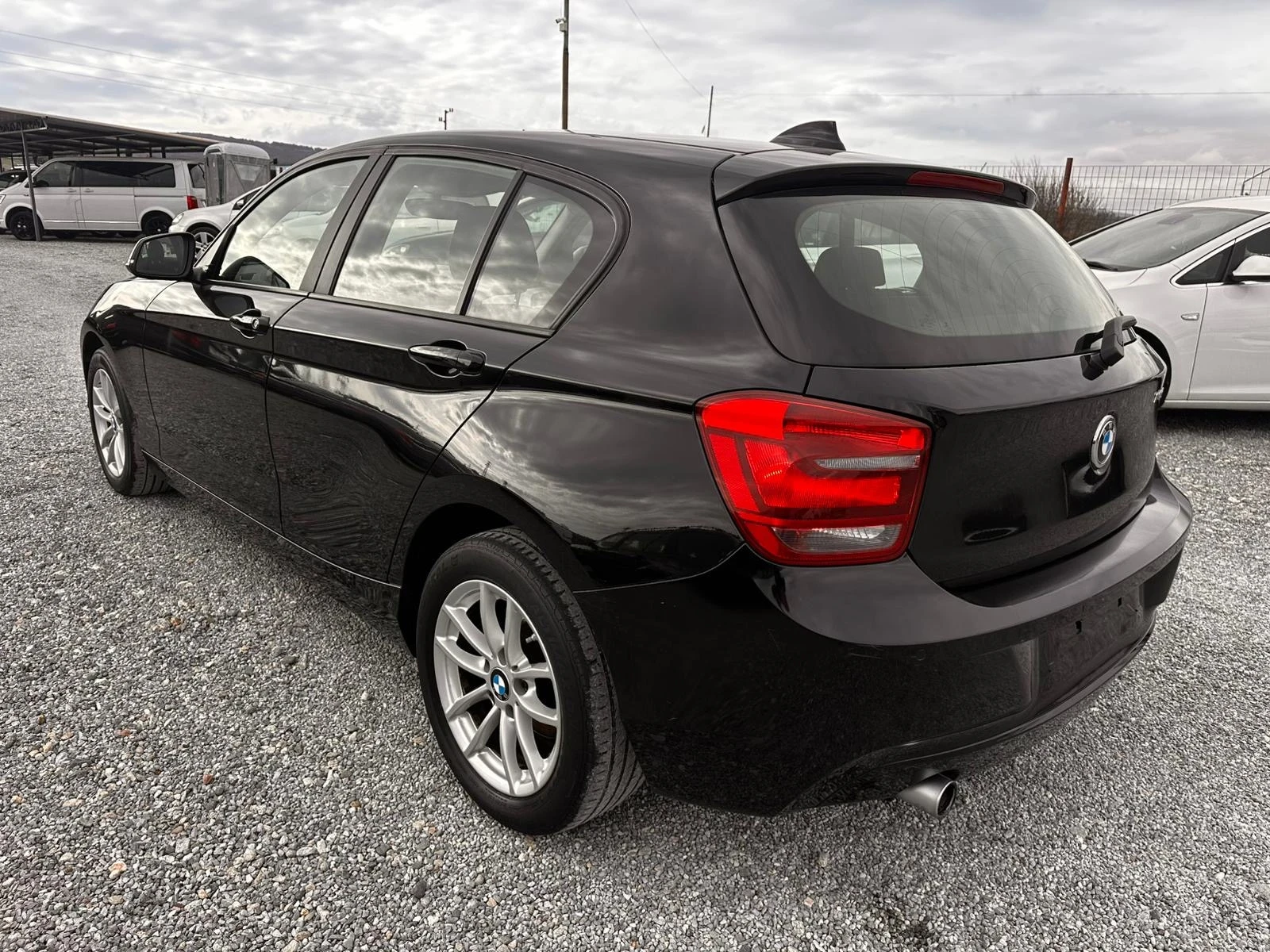 BMW 114, снимка 2 - Автомобили и джипове - 53889083