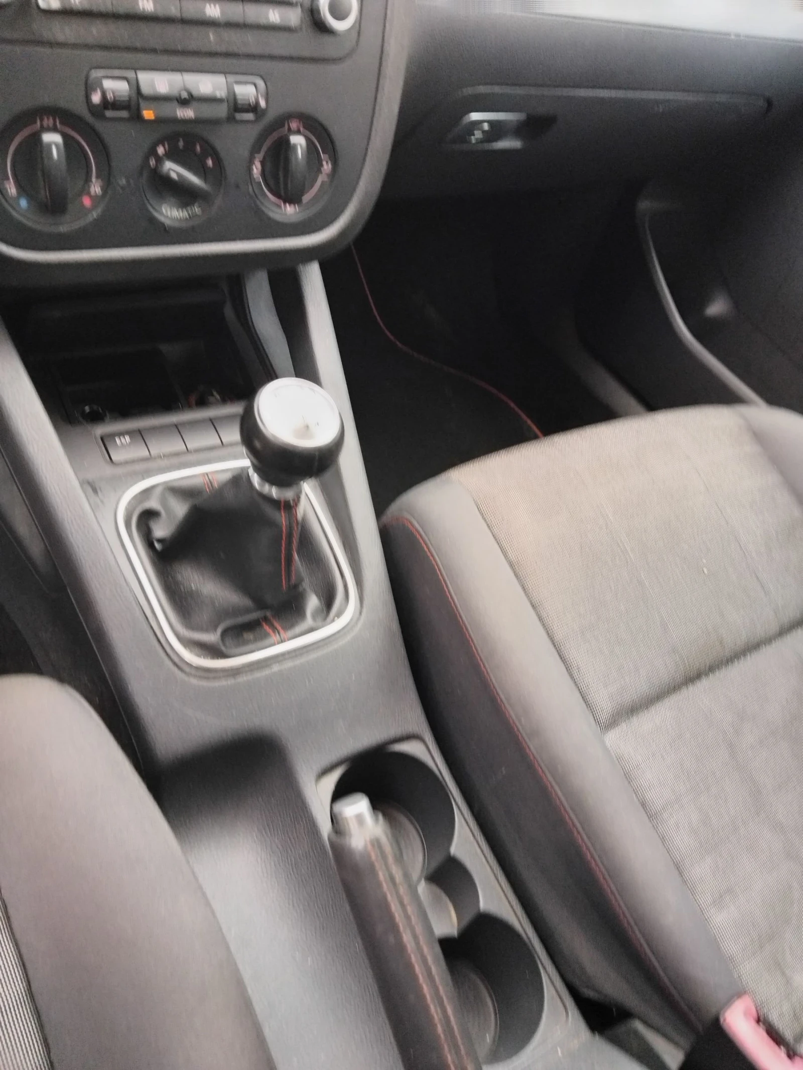 VW Golf, снимка 13 - Автомобили и джипове - 54313961