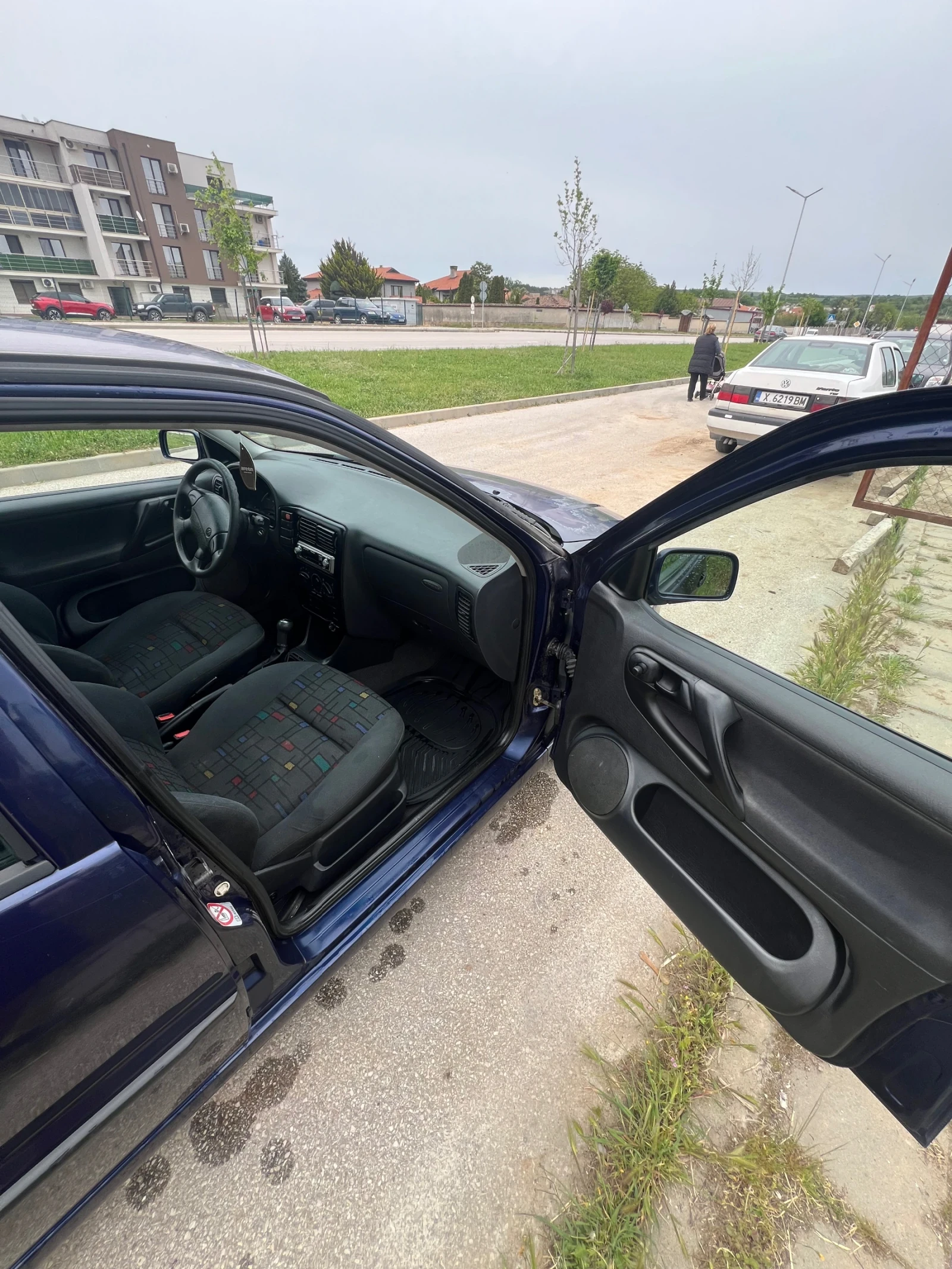 VW Polo 1.4i, снимка 12 - Автомобили и джипове - 54693461