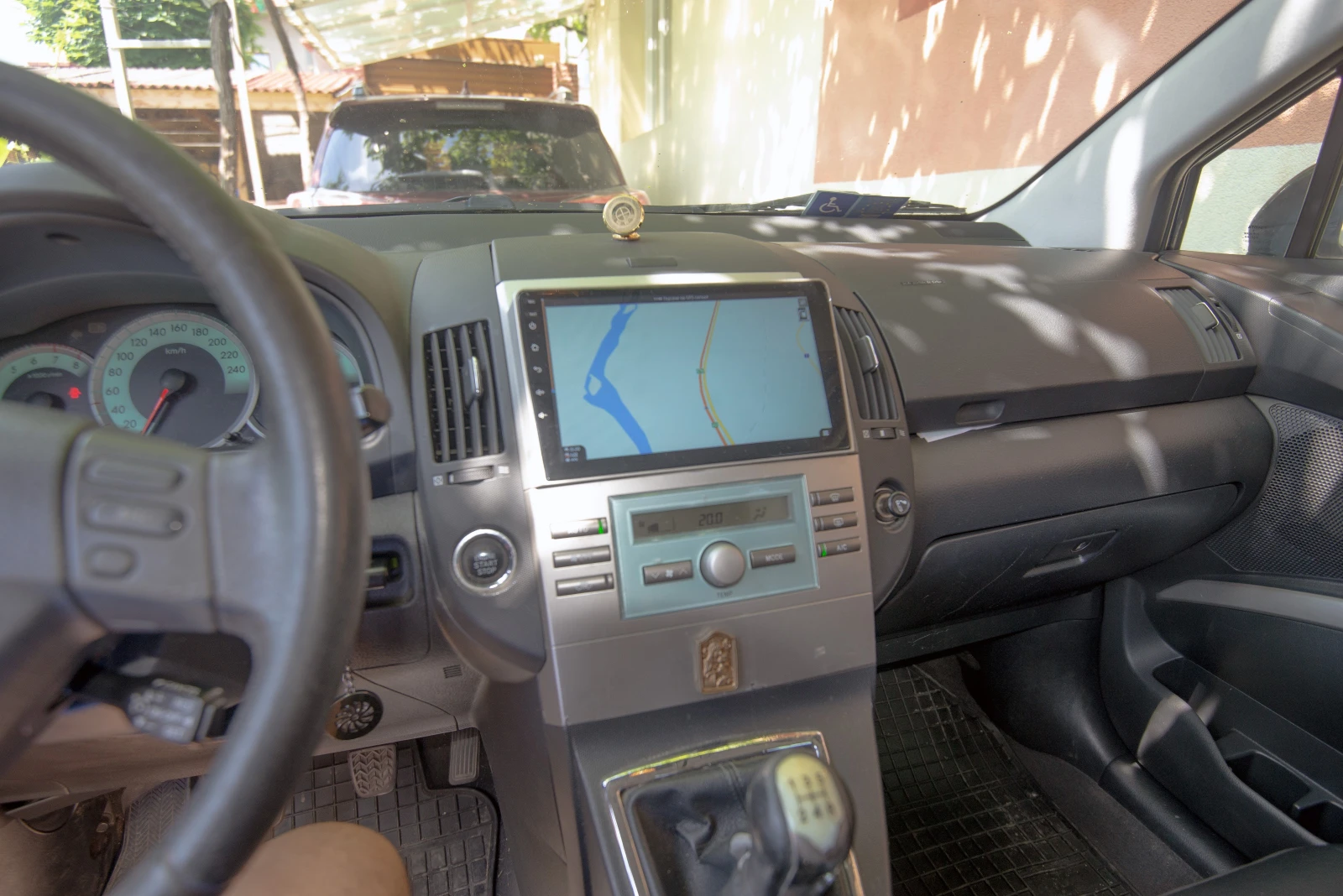 Toyota Corolla verso, снимка 8 - Автомобили и джипове - 54764254