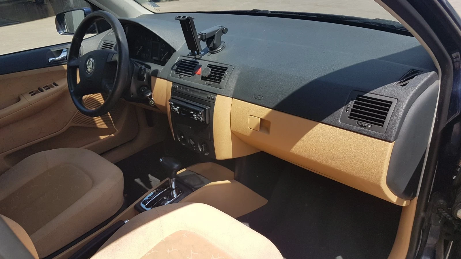 Skoda Fabia, снимка 11 - Автомобили и джипове - 54916731