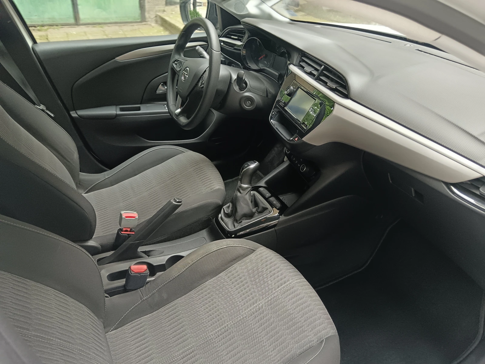 Opel Corsa 1.2i, снимка 9 - Автомобили и джипове - 55240640