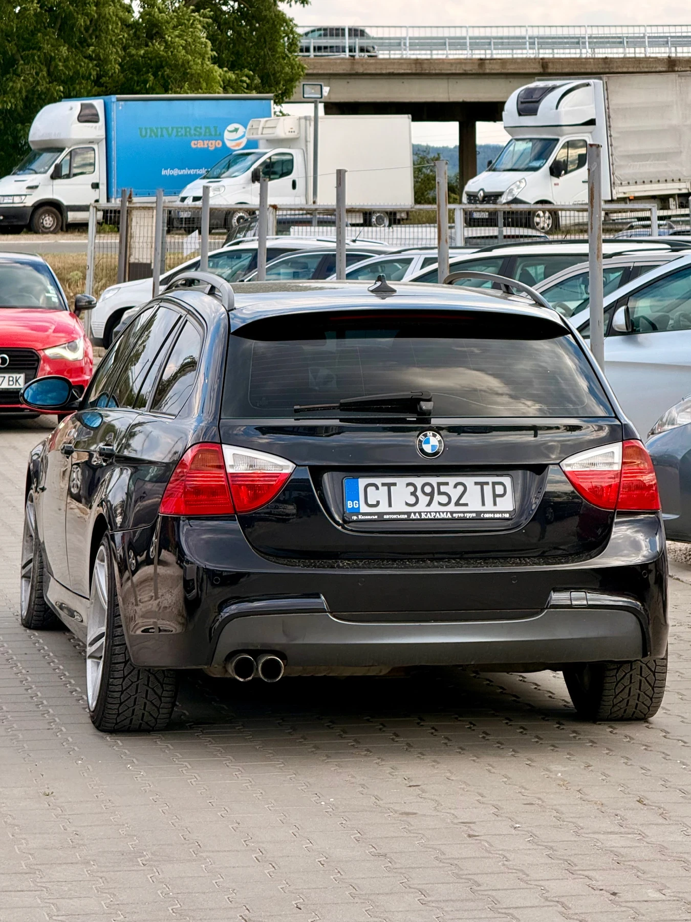 BMW 330 Обслужена* Топ* М Пакет* Реална* , снимка 9 - Автомобили и джипове - 55436577