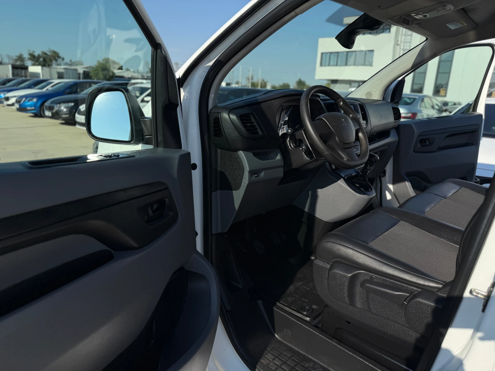 Peugeot Expert LONG PREMIUM 2.0 HDI, снимка 12 - Автомобили и джипове - 55636699