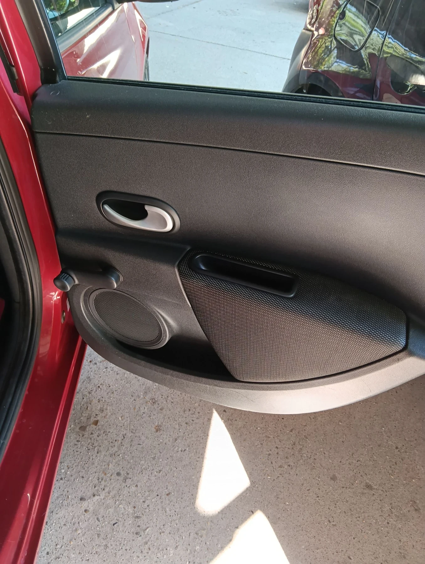 Renault Clio Clio 3 , снимка 14 - Автомобили и джипове - 55770126
