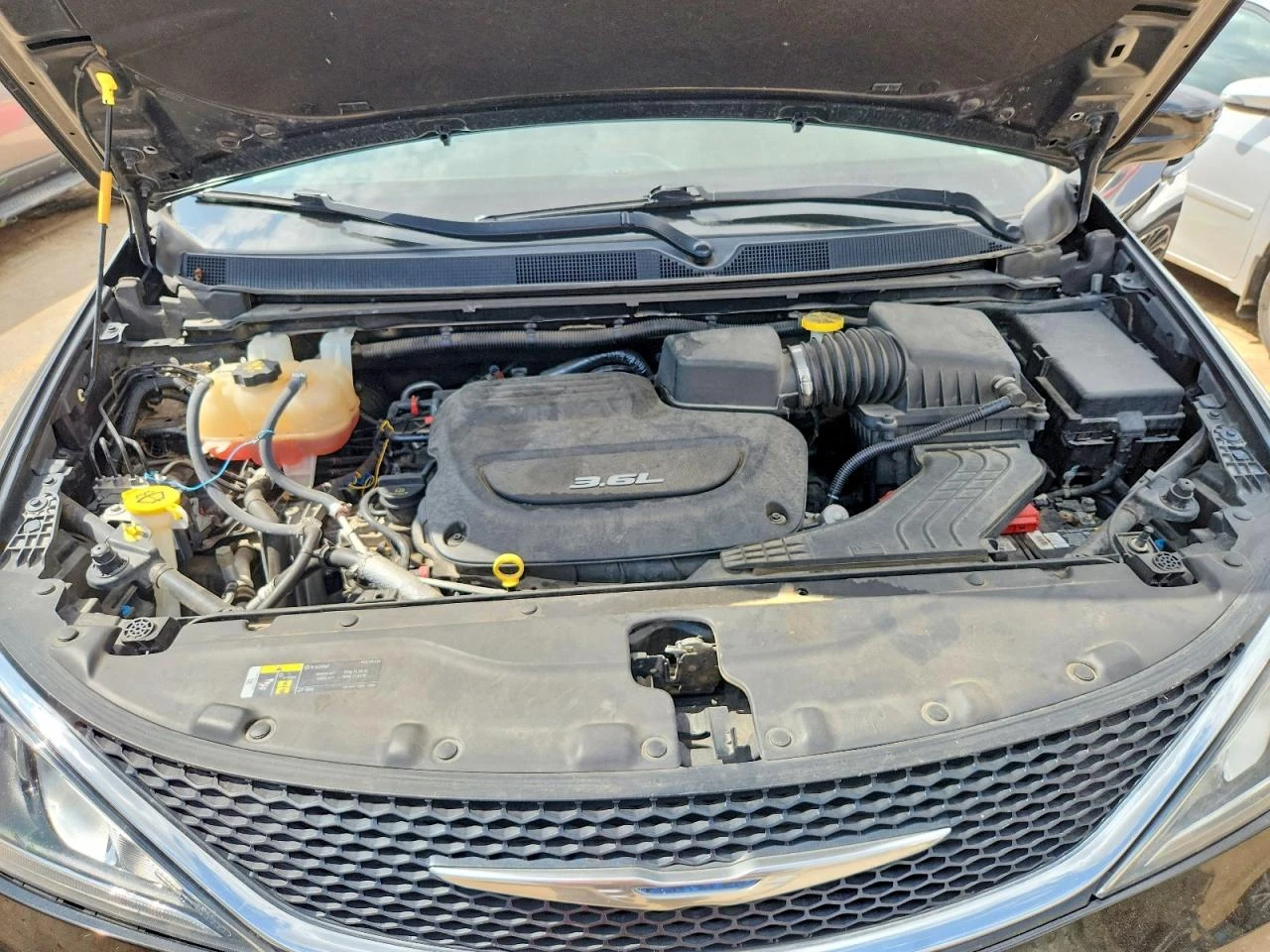 Chrysler Pacifica 3.6l Touring L, снимка 11 - Автомобили и джипове - 56025464