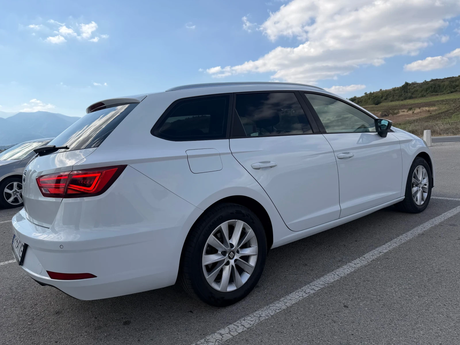 Seat Leon 1.6DSG, снимка 5 - Автомобили и джипове - 56058583