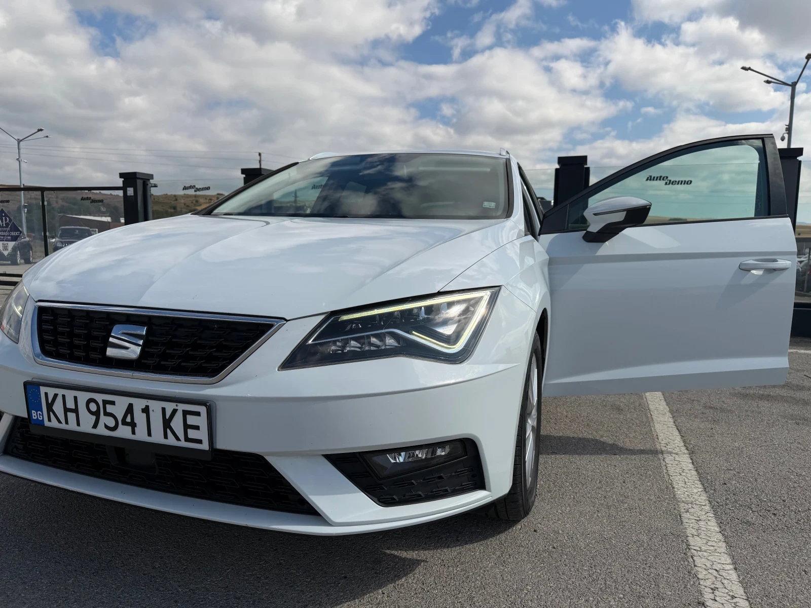 Seat Leon 1.6DSG, снимка 4 - Автомобили и джипове - 56058583