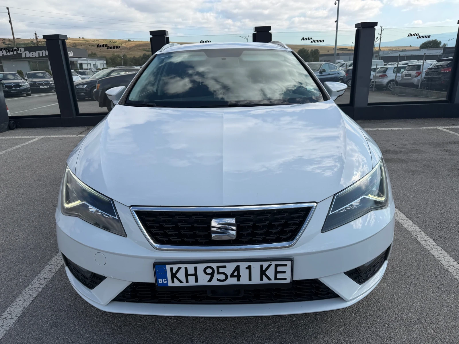 Seat Leon 1.6DSG, снимка 3 - Автомобили и джипове - 56058583