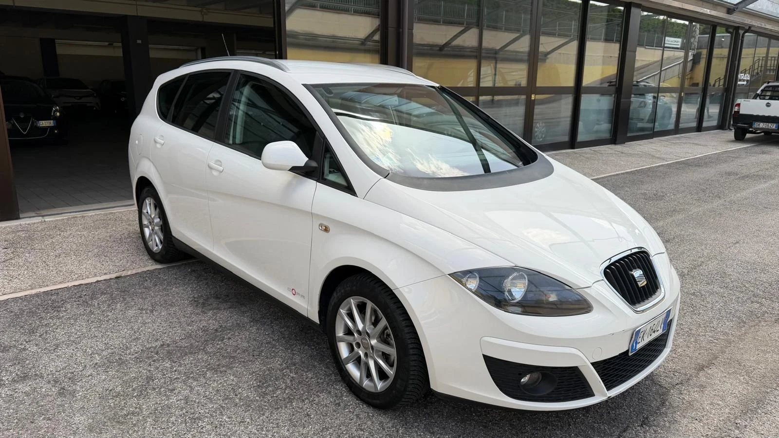 Seat Altea Xl, снимка 2 - Автомобили и джипове - 56125178