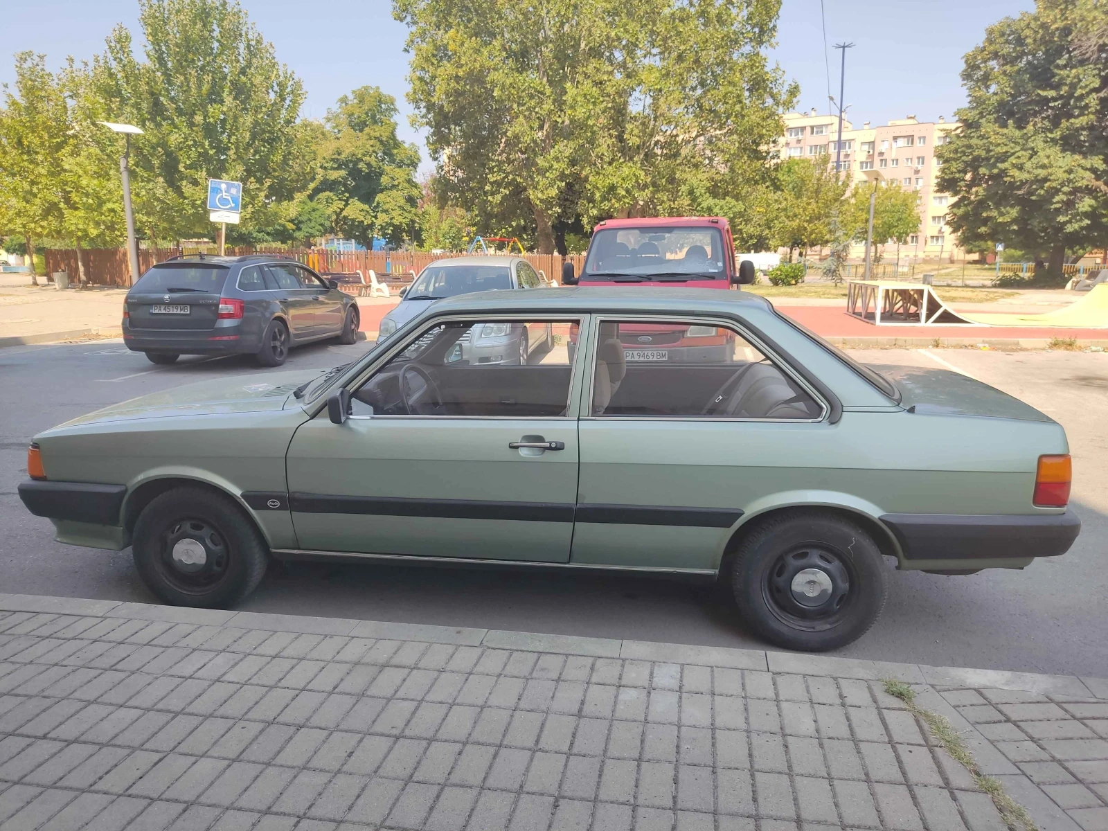 Audi 80 CC Coupe РЕТРО, снимка 3 - Автомобили и джипове - 56181318