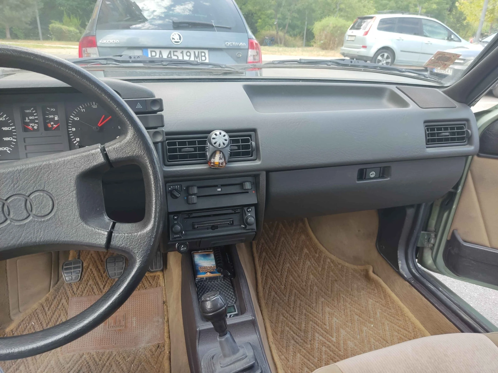 Audi 80 CC Coupe РЕТРО, снимка 13 - Автомобили и джипове - 56181318