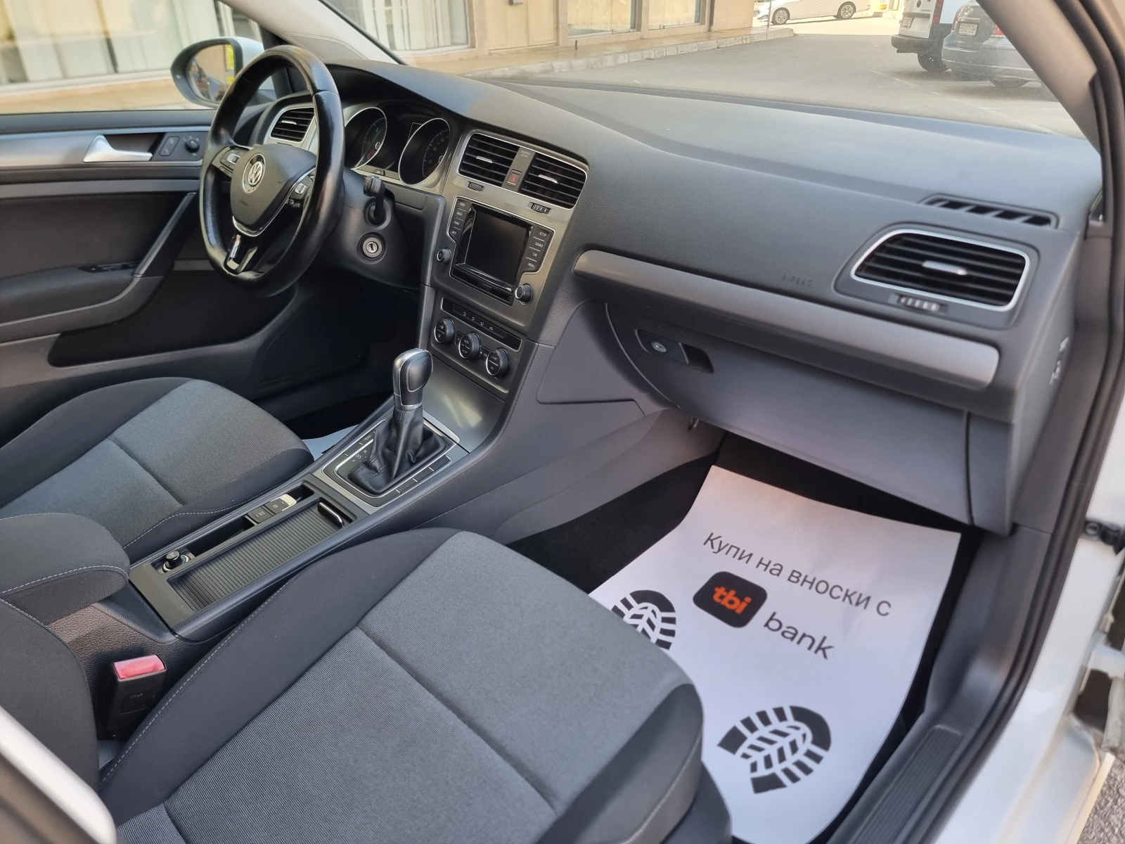 VW Golf 1.6TDI* AVTOMAT* DSG, снимка 13 - Автомобили и джипове - 56269955