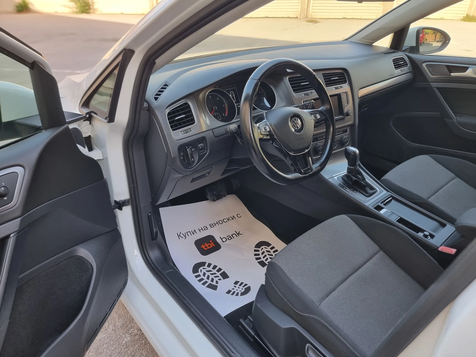 VW Golf 1.6TDI* AVTOMAT* DSG, снимка 11 - Автомобили и джипове - 56269955