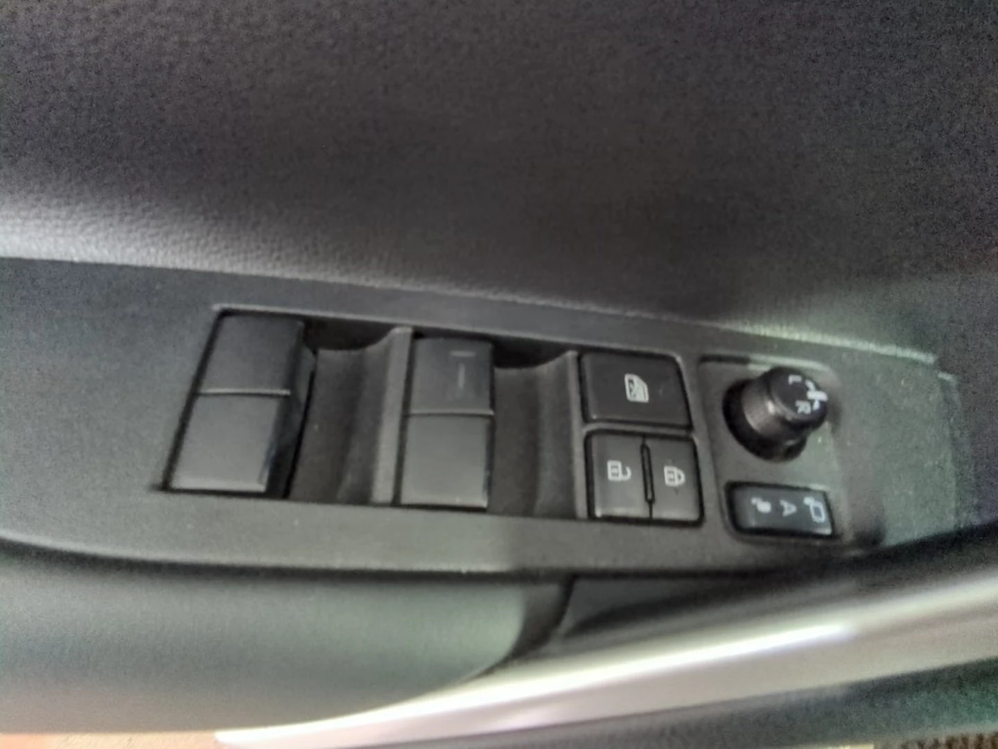 Toyota Corolla Cross 2.0HEV/152HP/TEAM-D/CAM/NAVI/KLESS/108a | Mobile.bg � ����������� 16
