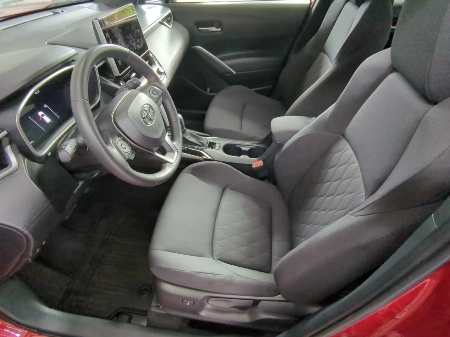 Toyota Corolla Cross 2.0HEV/152HP/TEAM-D/CAM/NAVI/KLESS/108a | Mobile.bg � ����������� 10