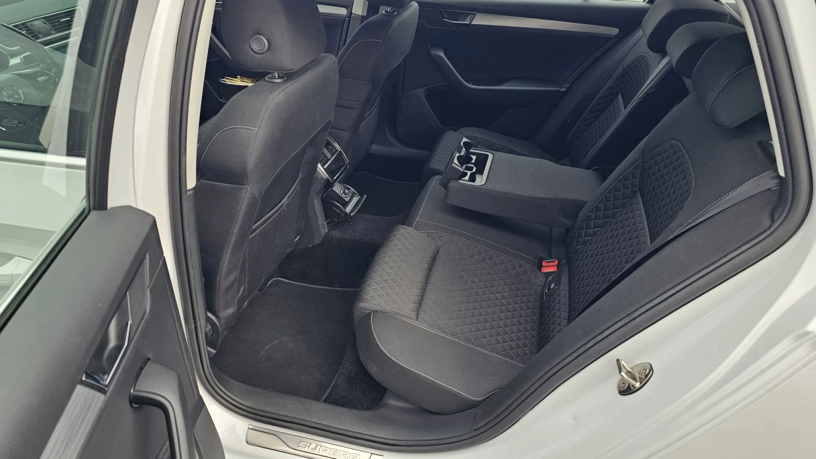 Skoda Superb 1.5  turbo- 7 Gyronik  | Mobile.bg � ����������� 13