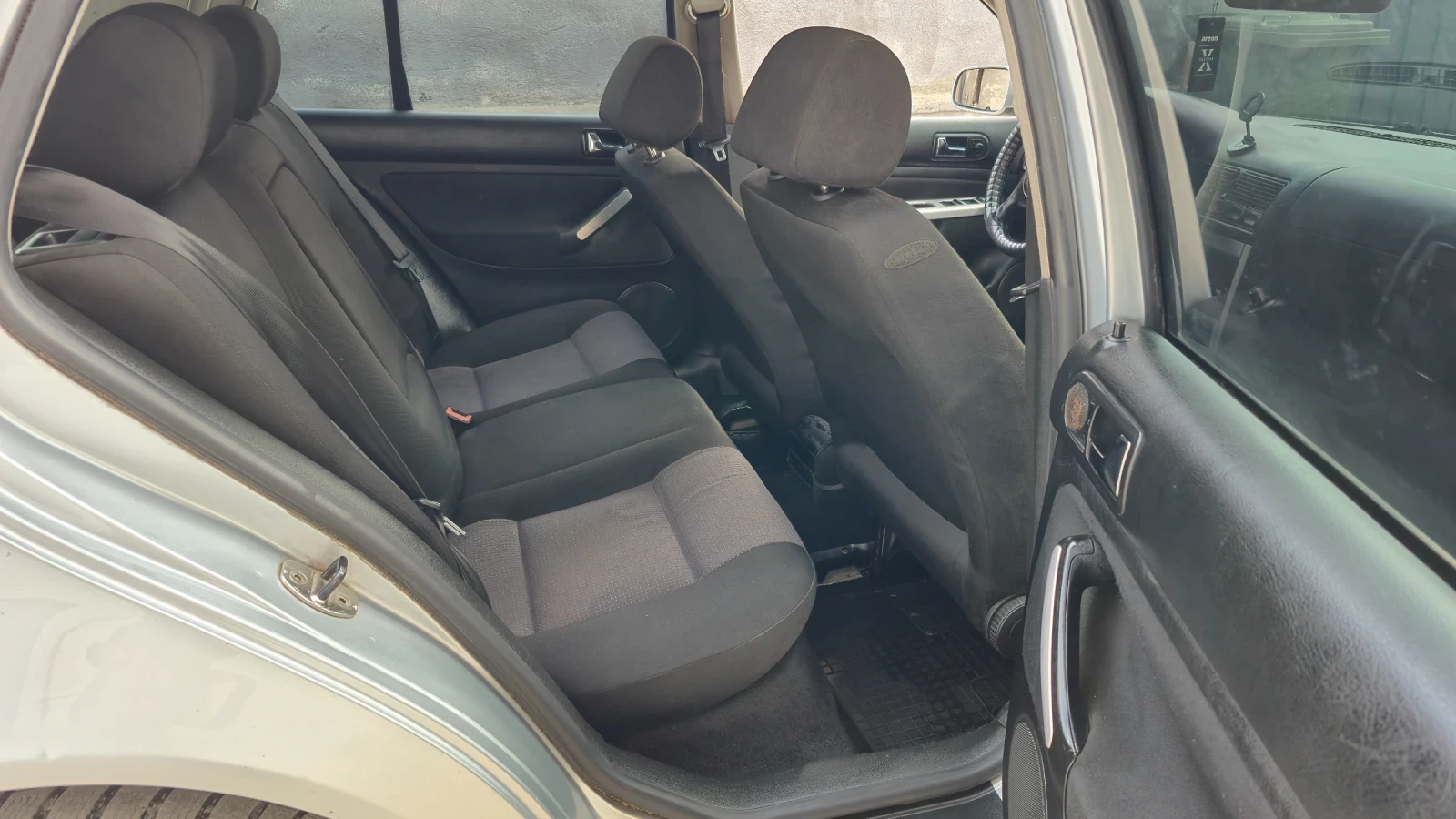 VW Golf 1.9 TDI/131 Топ, снимка 5 - Автомобили и джипове - 56684887