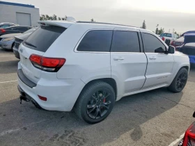 Jeep Grand cherokee SRT8* 6.4L V8 470HP* Кожа* ПАНО* CARFAX, снимка 3