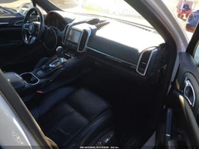 Porsche Cayenne ПОДГРЕВ* КАМЕРА* КЕЙЛЕС* LANE* ASSIST - 14900 € / 29141.87 лв. - 91110240 5