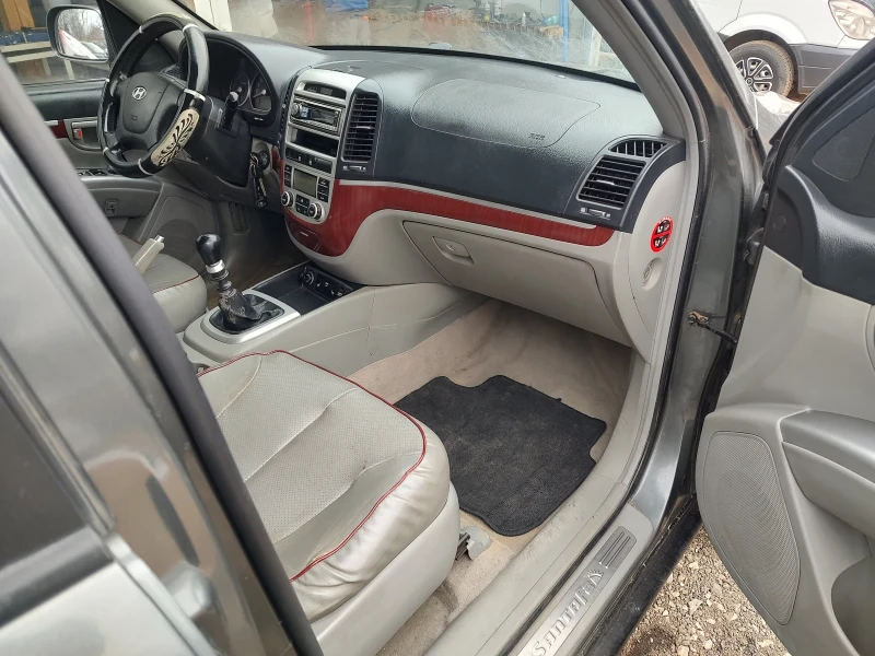 Hyundai Santa fe 2.0 CRDi 4X4, снимка 13 - Автомобили и джипове - 49318969