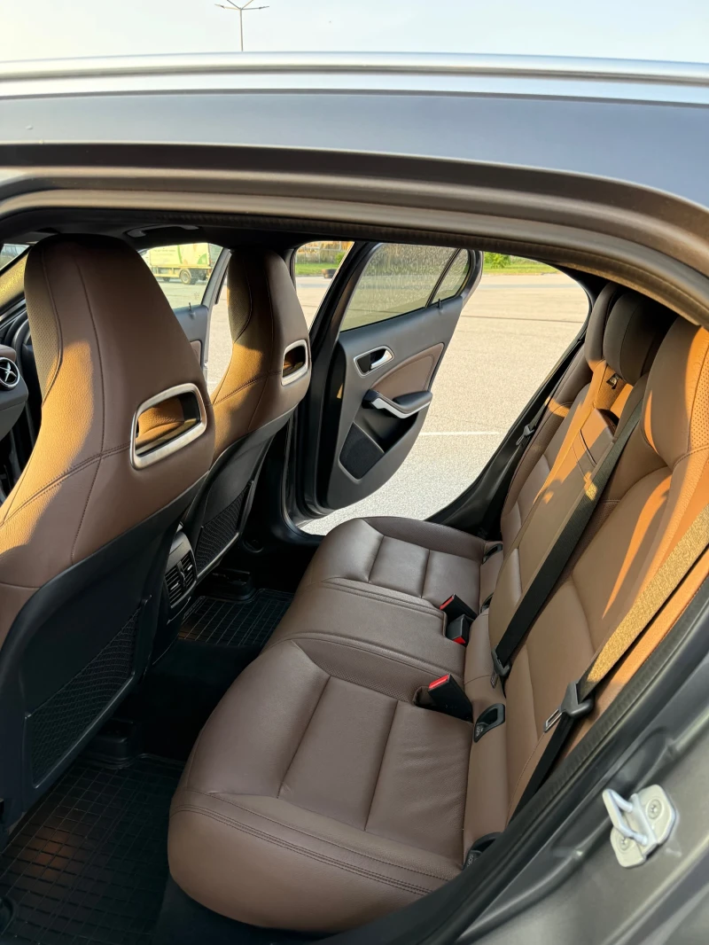 Mercedes-Benz GLA 250, снимка 8 - Автомобили и джипове - 52483201