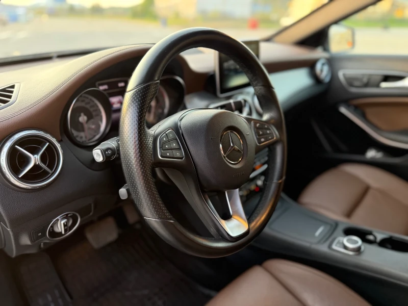 Mercedes-Benz GLA 250, снимка 6 - Автомобили и джипове - 52483201