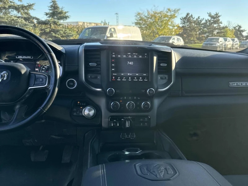 Dodge RAM 1500 CARFAX* АВТОФИНАНСИРАНЕ* БЕЗ ПЪРВОНАЧАЛНА ВНОСКА* , снимка 8 - Автомобили и джипове - 52835230