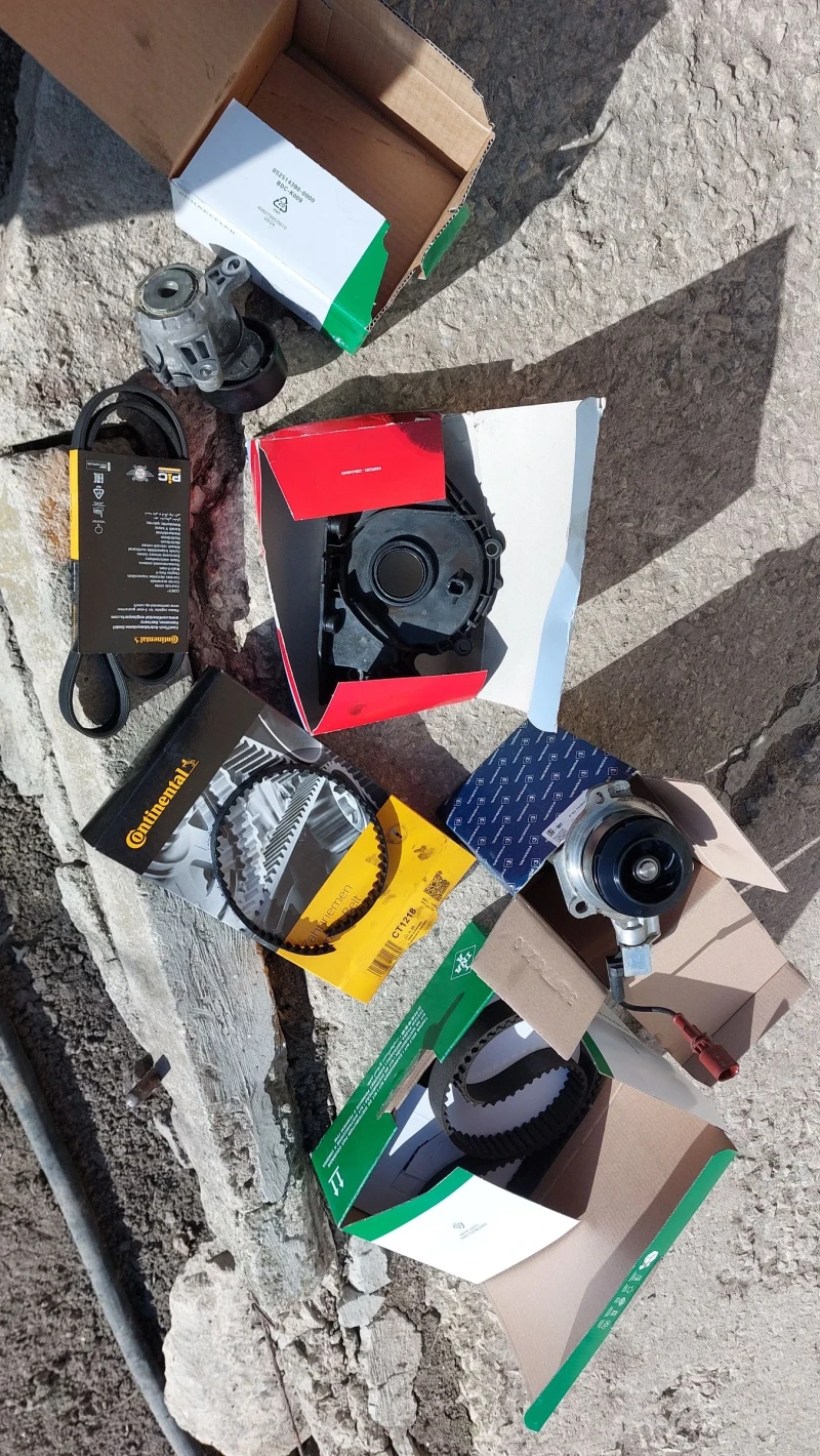 VW Tiguan 2000куб.150коня, снимка 14 - Автомобили и джипове - 53385500