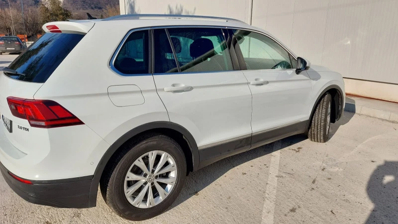 VW Tiguan 2000куб.150коня, снимка 4 - Автомобили и джипове - 53385500