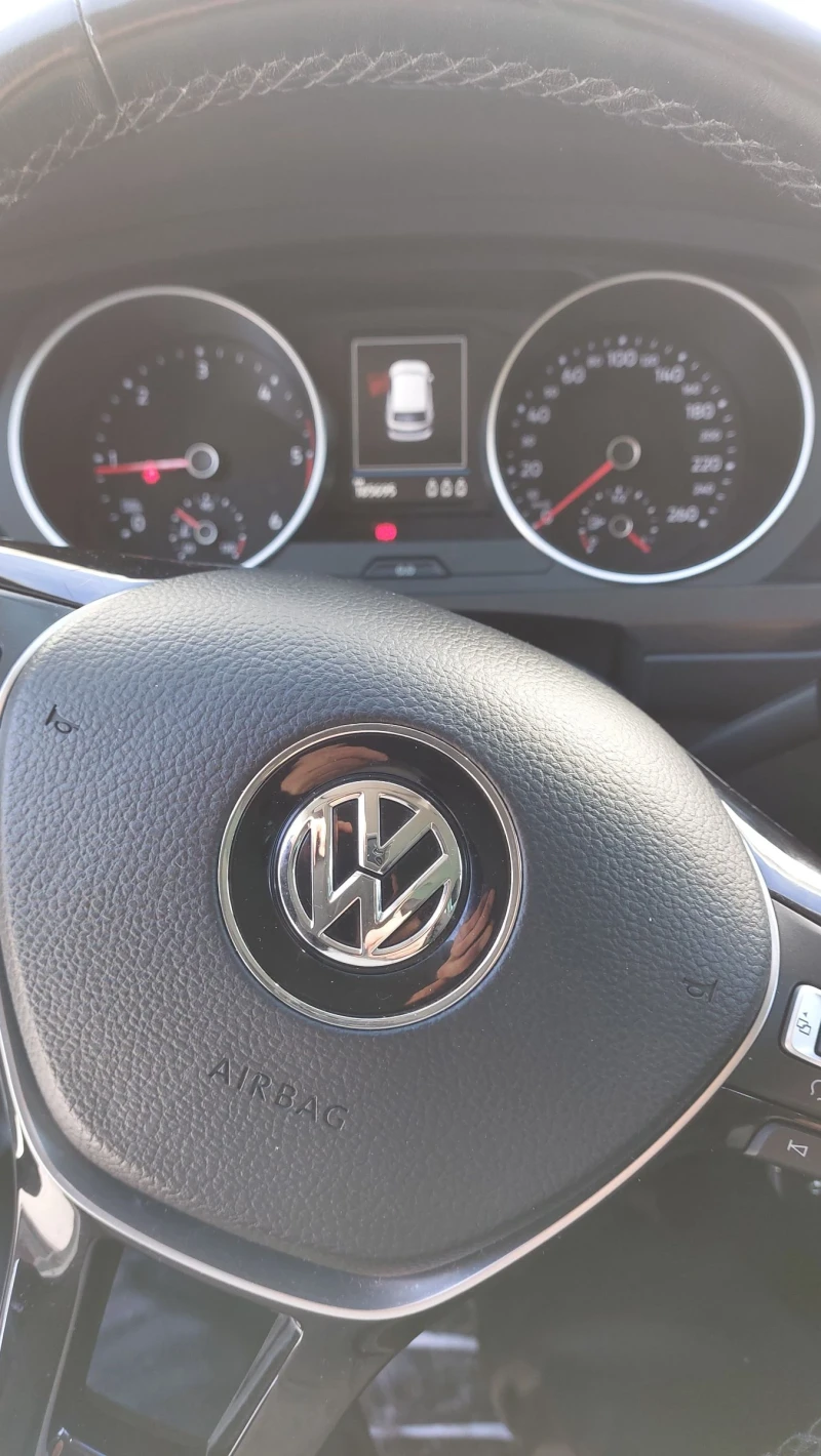 VW Tiguan 2000куб.150коня, снимка 11 - Автомобили и джипове - 53385500