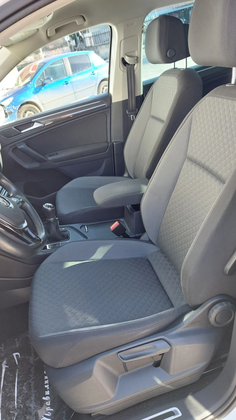 VW Tiguan 2000куб.150коня, снимка 5 - Автомобили и джипове - 53385500