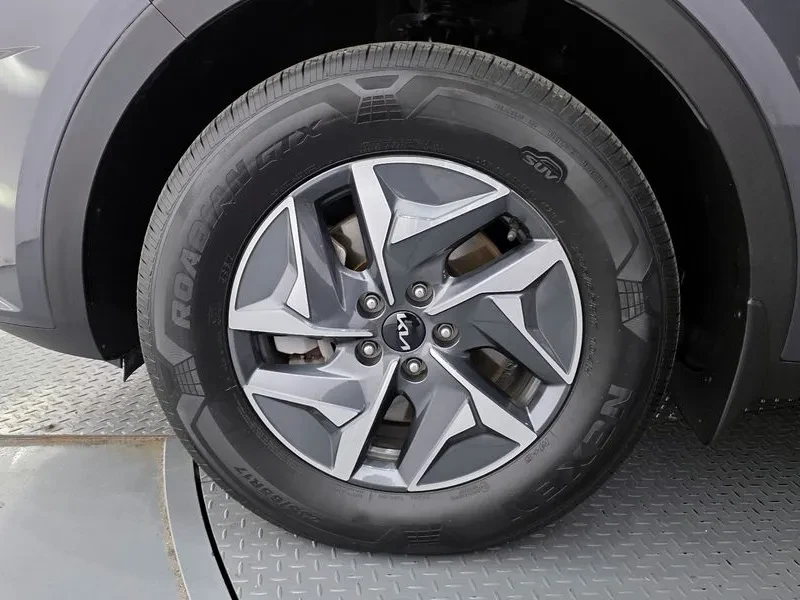 Kia Sorento 1.6 4Wd Prestige Choice - САМО 30% АВАНС!, снимка 5 - Автомобили и джипове - 55474588
