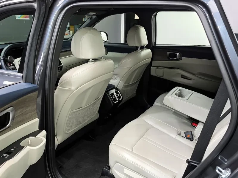 Kia Sorento 1.6 4Wd Prestige Choice - САМО 30% АВАНС!, снимка 11 - Автомобили и джипове - 55474588