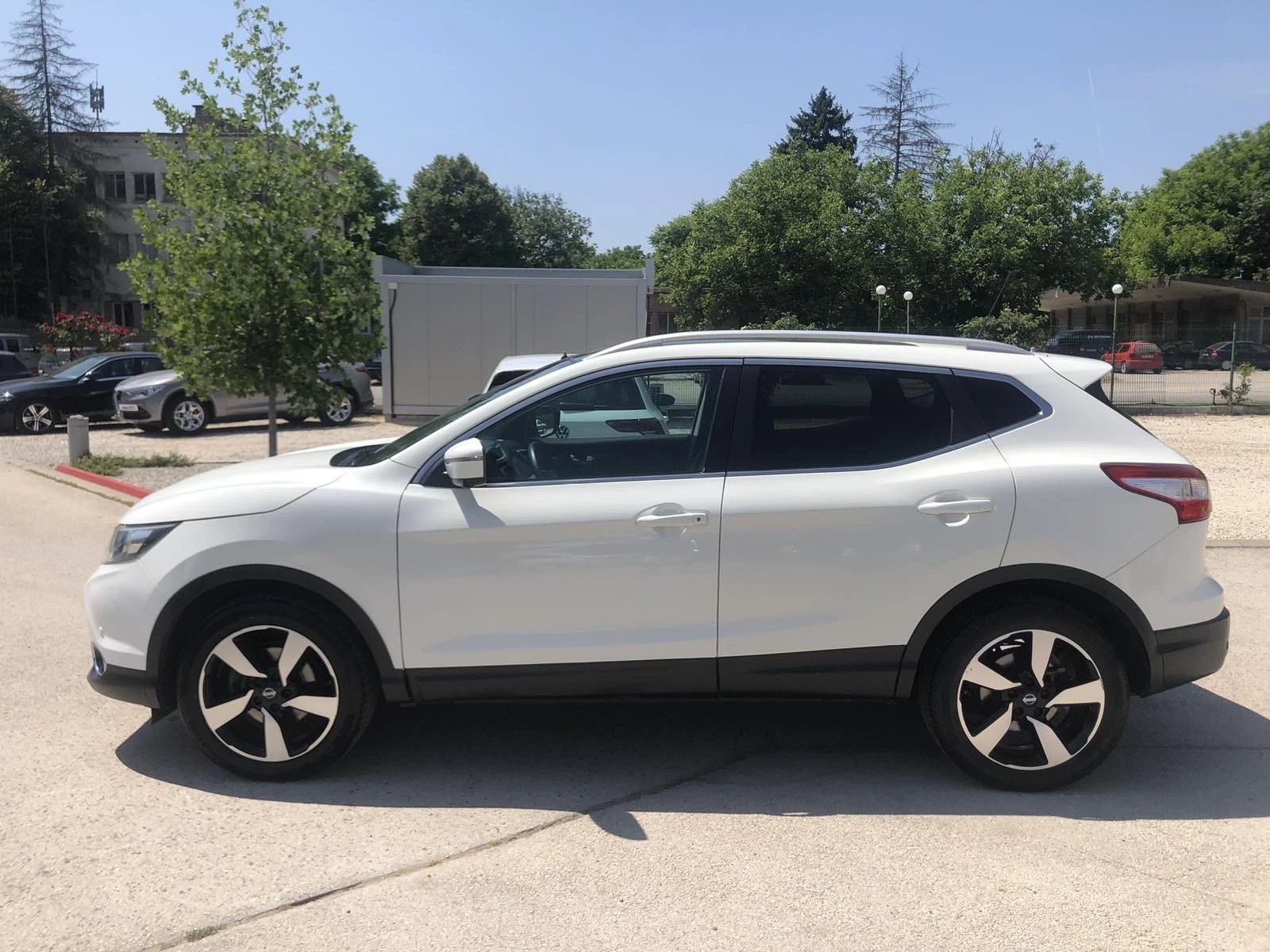 Nissan Qashqai PANORAMA  KAMERA 360 - изображение 5