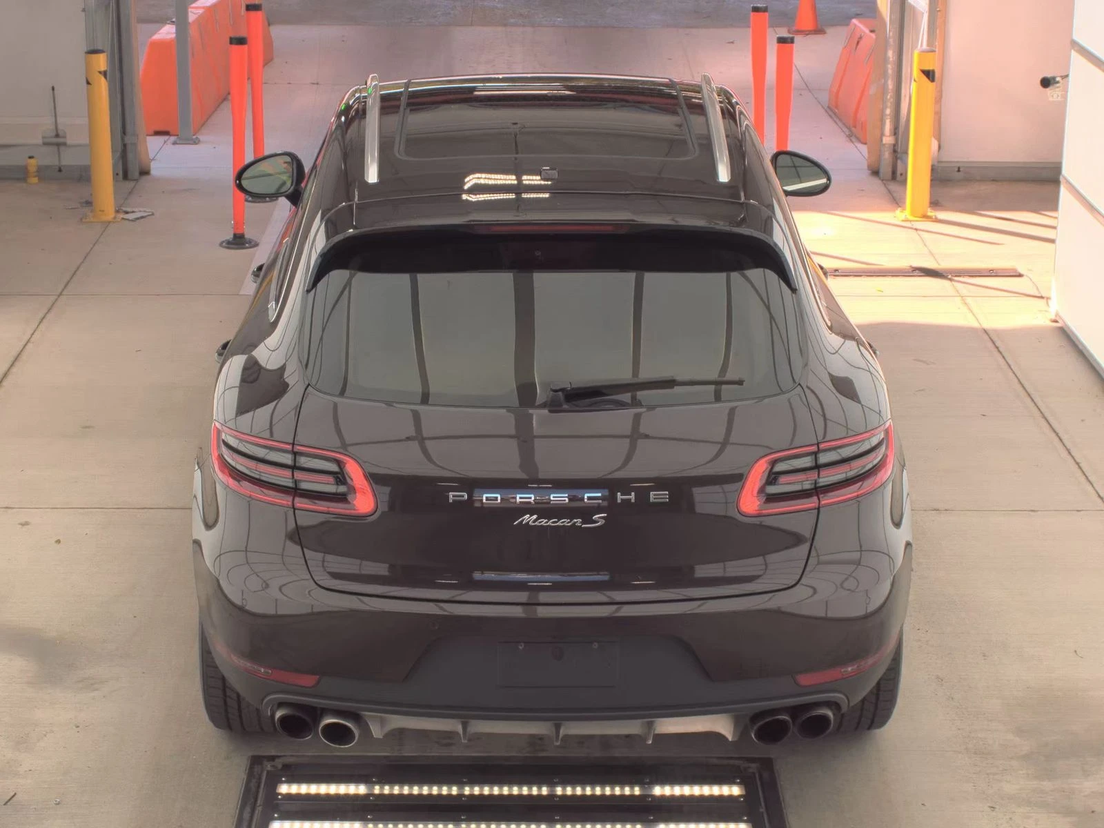 Porsche Macan S Обдух* BOSE* Ambient* М.Точка* Park Assist* Пано - изображение 5