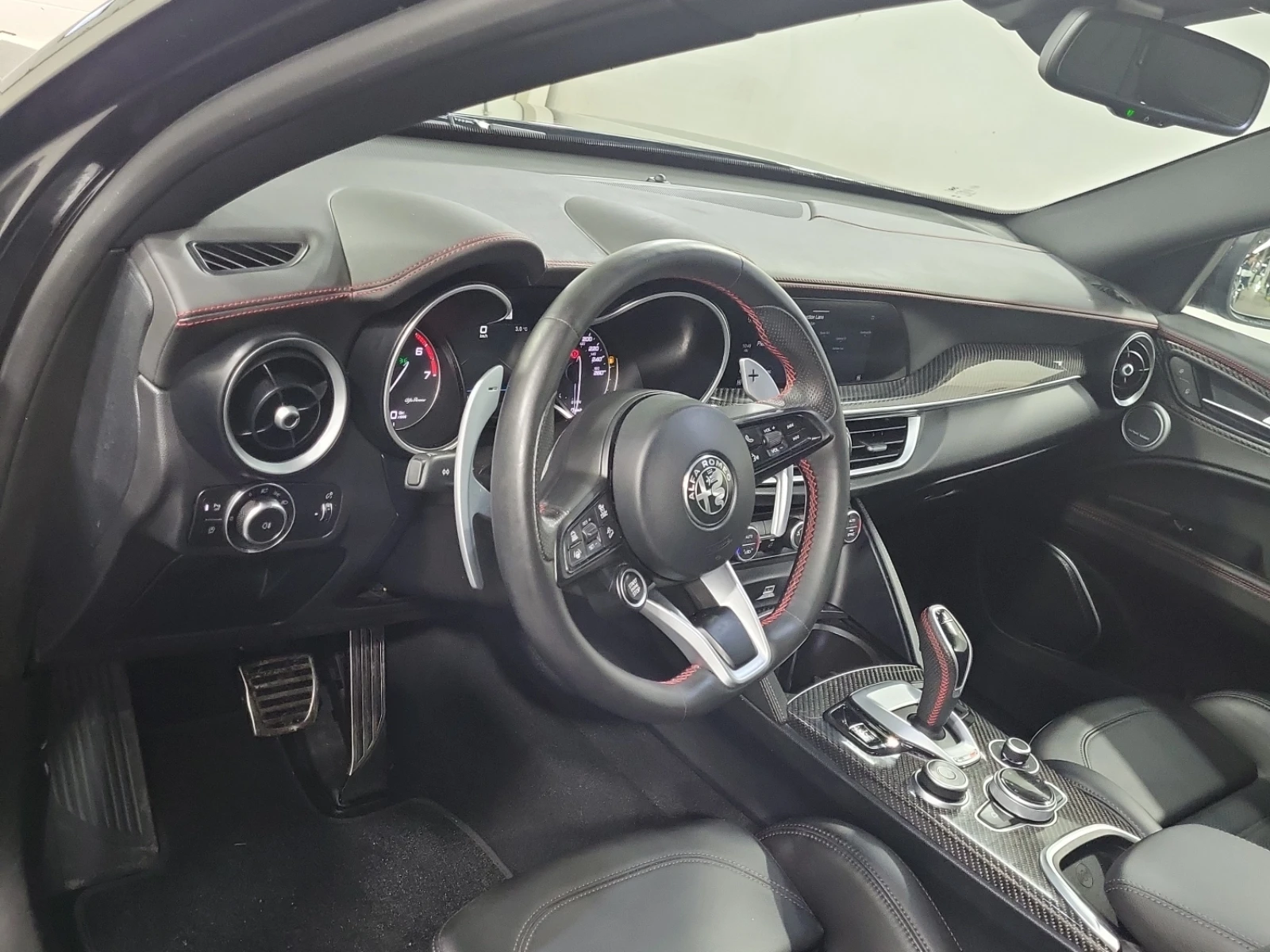 Alfa Romeo Stelvio ESTREMA* АвтоКредит* Цена до БГ - изображение 10