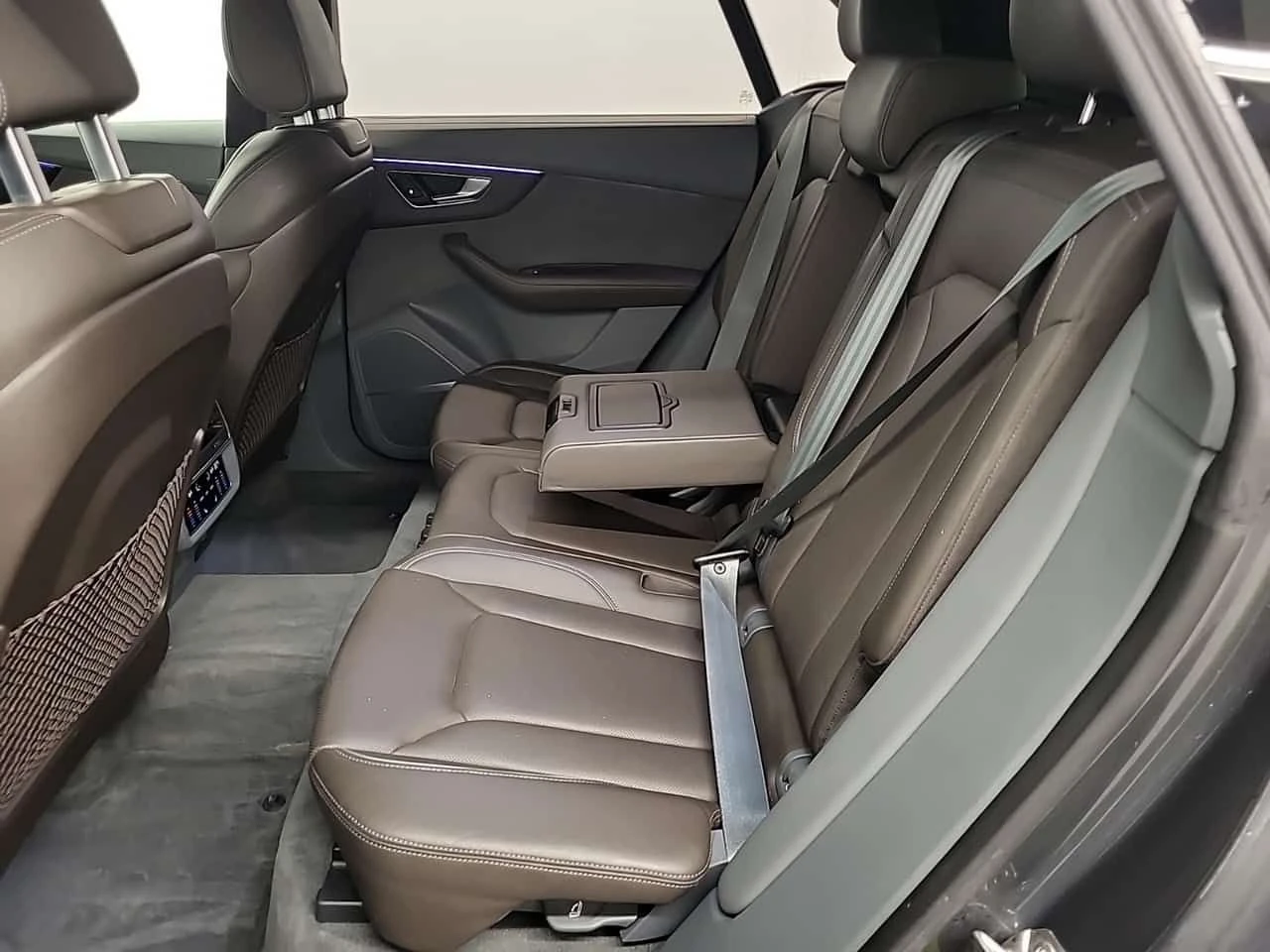 Audi Q8 TECHNIK/MATRIX/360/DISTRONIC/МАСАЖИ/B&O, снимка 12 - Автомобили и джипове - 54046515