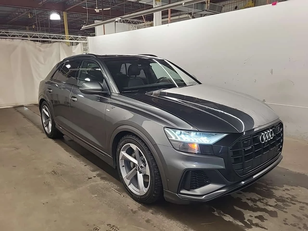 Audi Q8 TECHNIK/MATRIX/360/DISTRONIC/МАСАЖИ/B&O, снимка 2 - Автомобили и джипове - 54046515