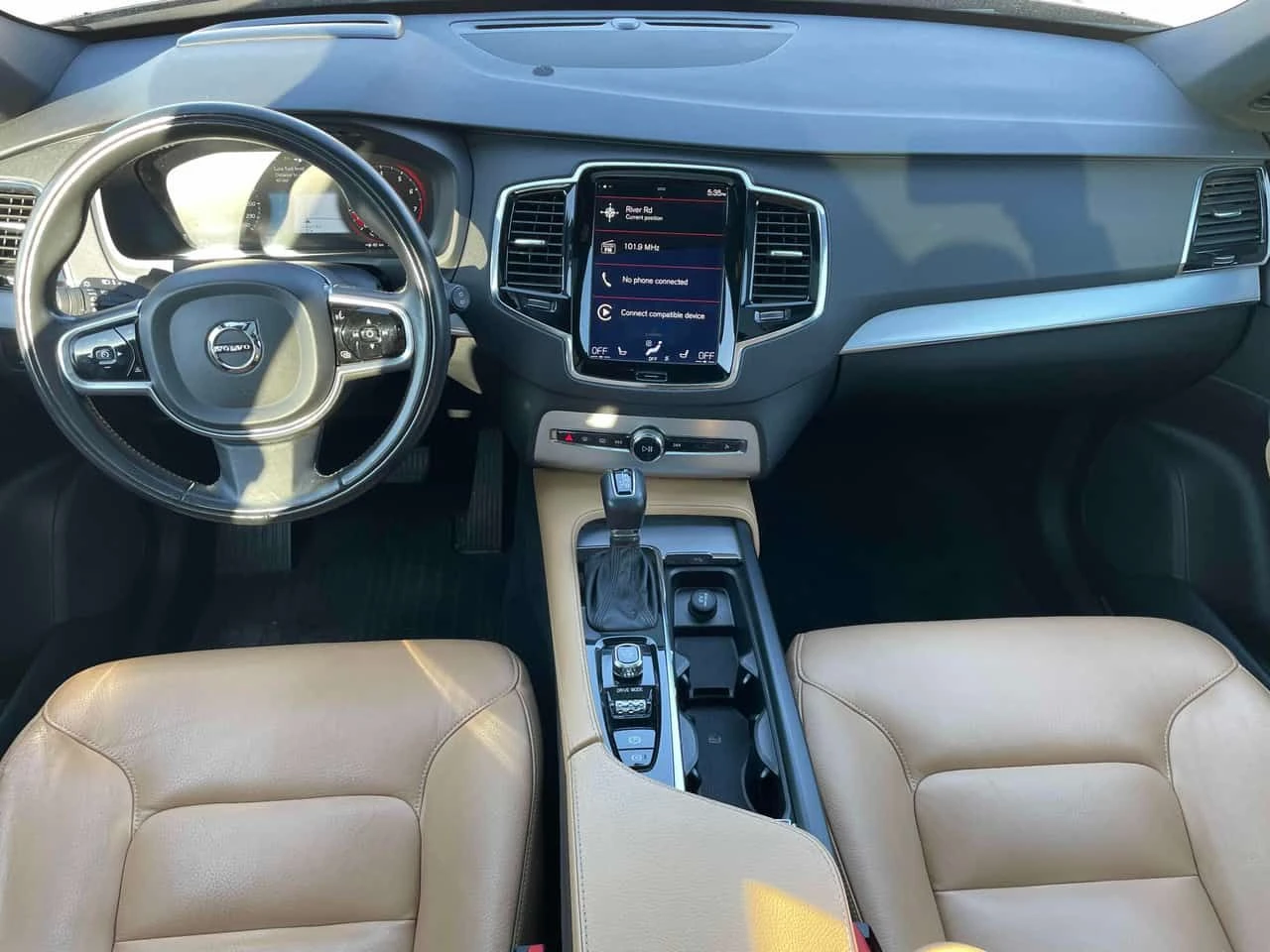 Volvo Xc90 * Momentum * 7 МЕСТНА* PANO* KEYLESS* ПОДГРЕВ* , снимка 9 - Автомобили и джипове - 54141868