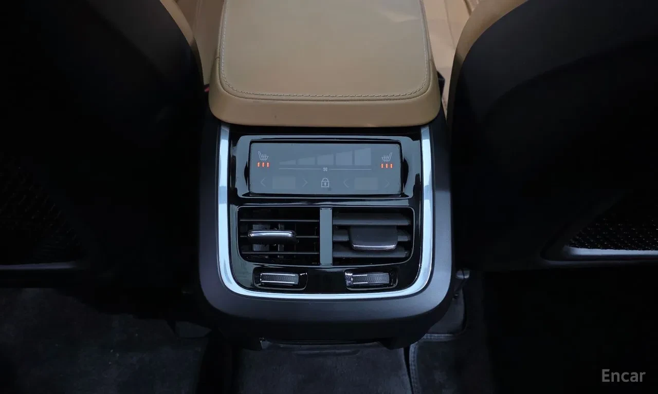 Volvo Xc90 Bowers & Wilkins* Head-Up* Pilot Assist, снимка 17 - Автомобили и джипове - 54799012