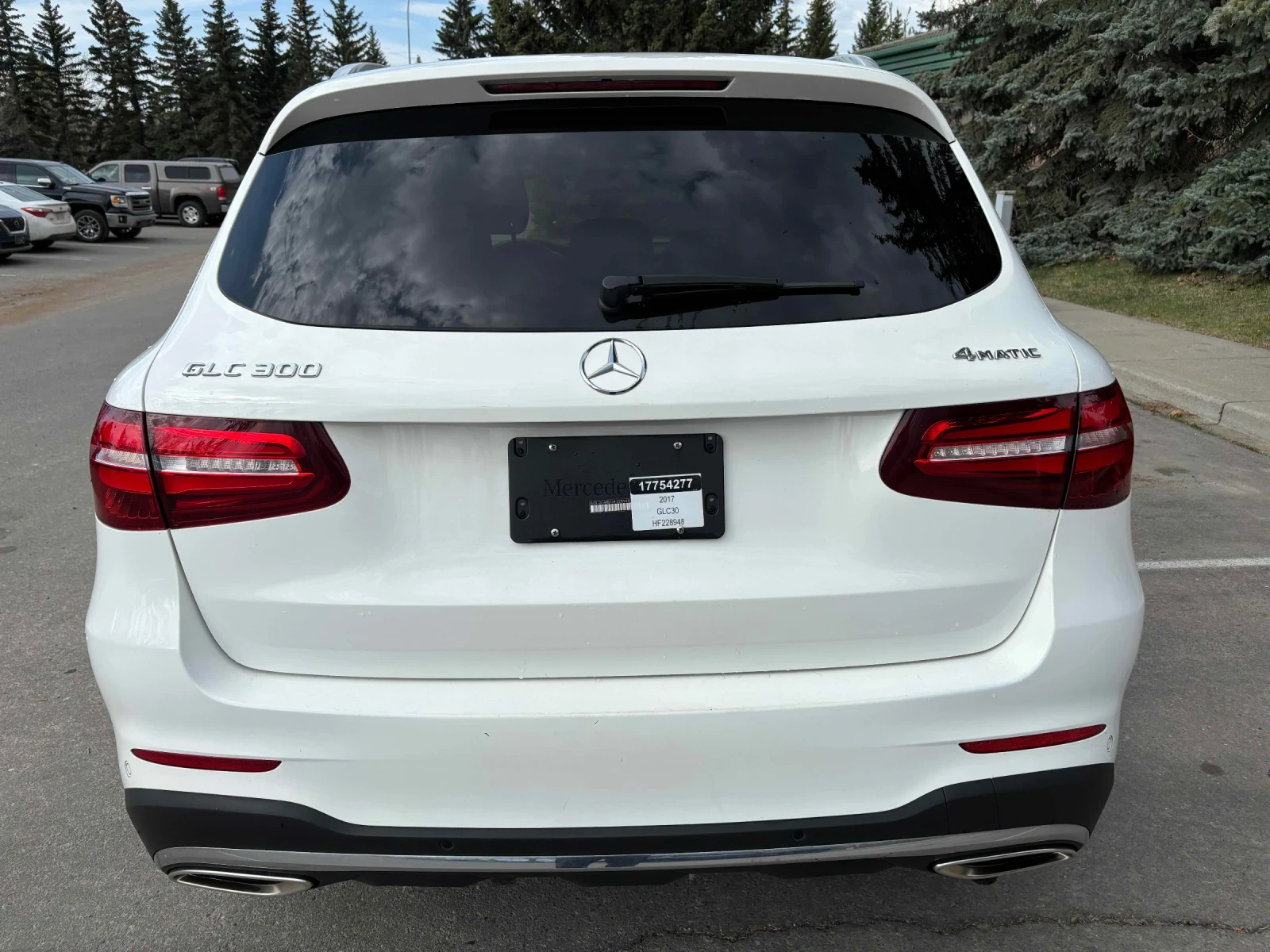 Mercedes-Benz GLC 300 ПАНОРАМА* ДИСТРОНИК * ПОДГРЕВ * 360CAM * , снимка 2 - Автомобили и джипове - 55038883