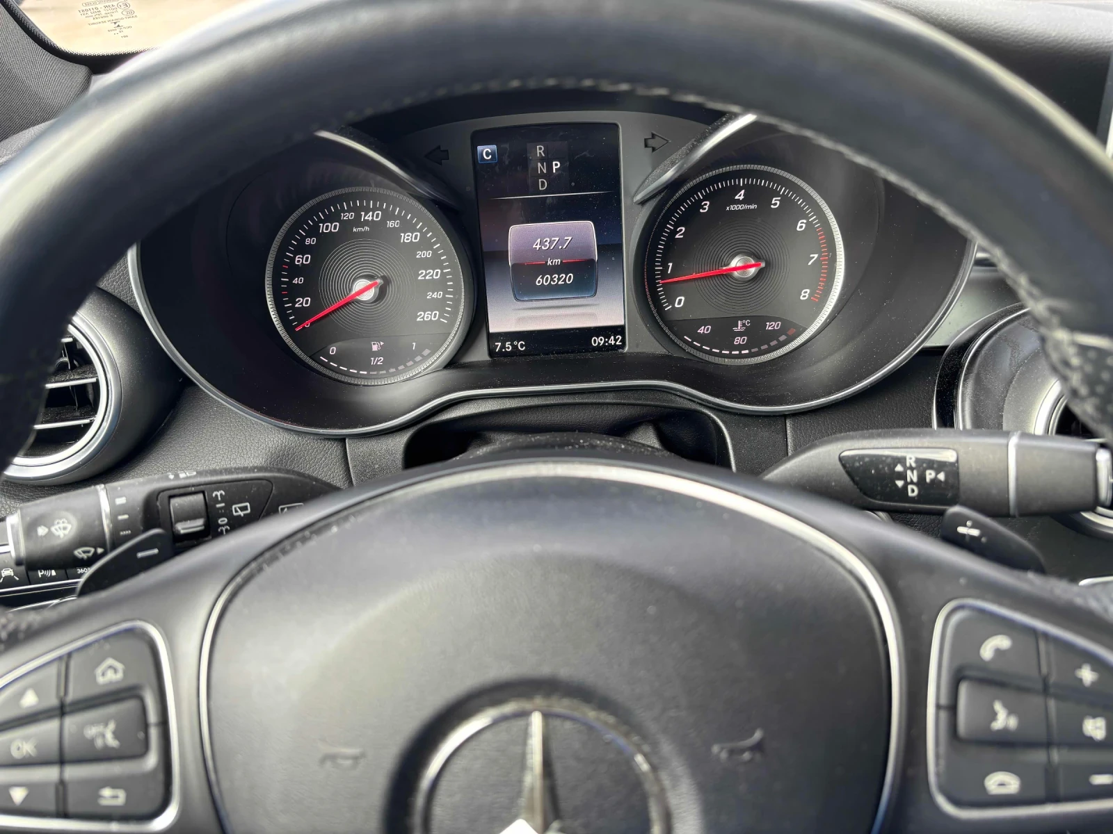 Mercedes-Benz GLC 300 ПАНОРАМА* ДИСТРОНИК * ПОДГРЕВ * 360CAM * , снимка 10 - Автомобили и джипове - 55038883