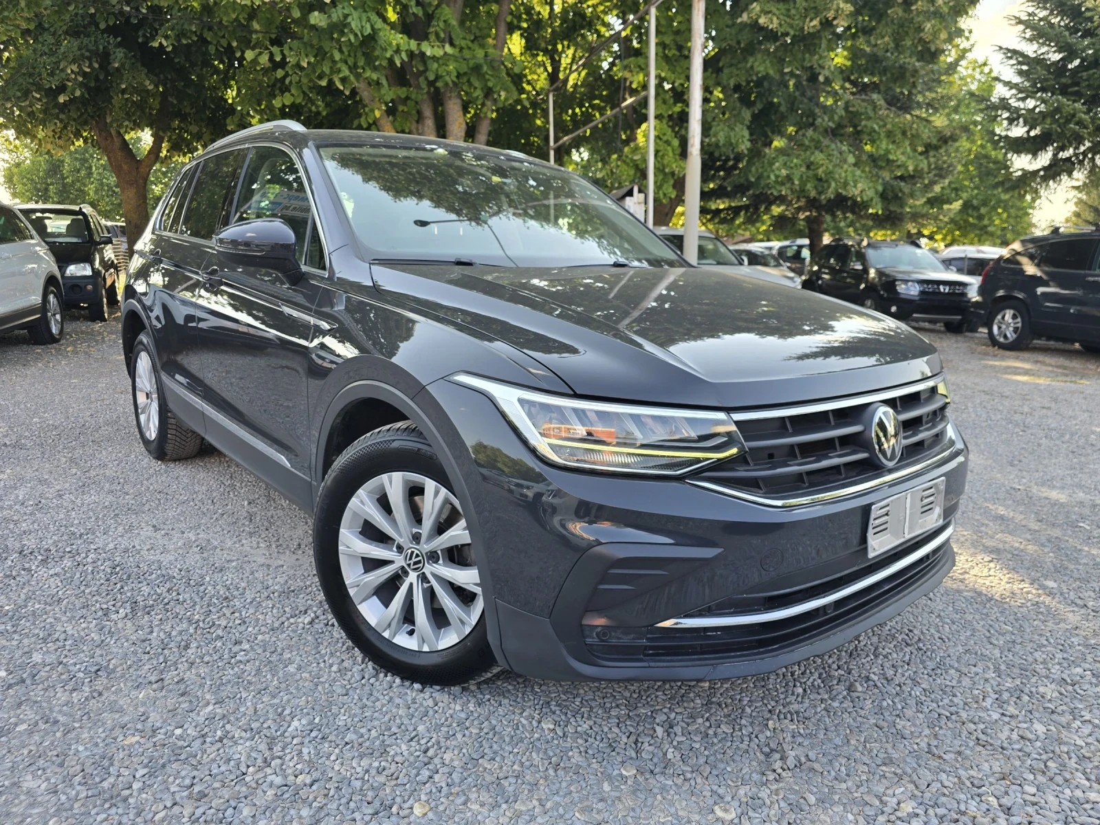 VW Tiguan 2.0TDI-150kc/AVTOMAT/DISTRONIK, снимка 4 - Автомобили и джипове - 55562767