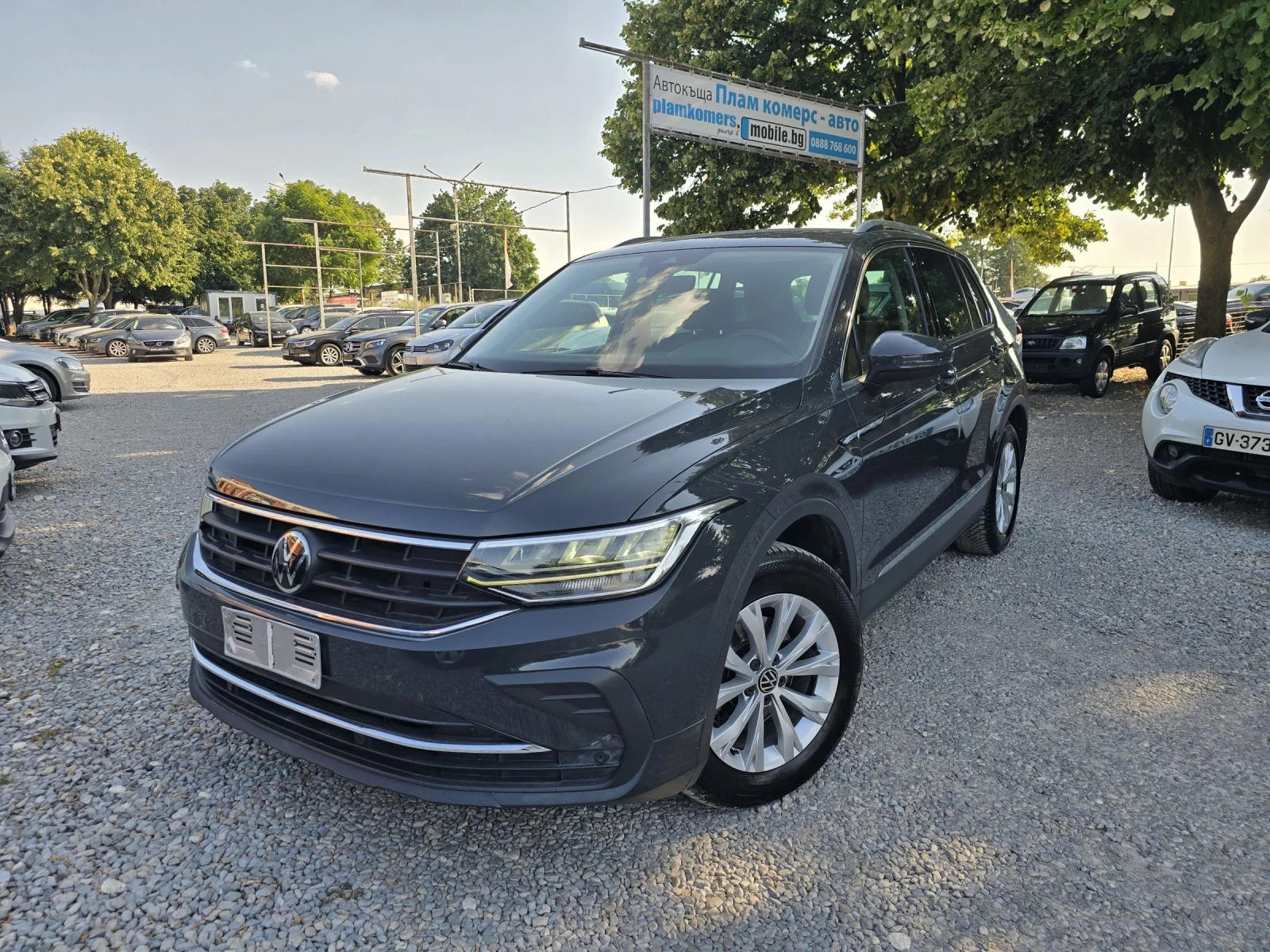 VW Tiguan 2.0TDI-150kc/AVTOMAT/DISTRONIK, снимка 2 - Автомобили и джипове - 55562767