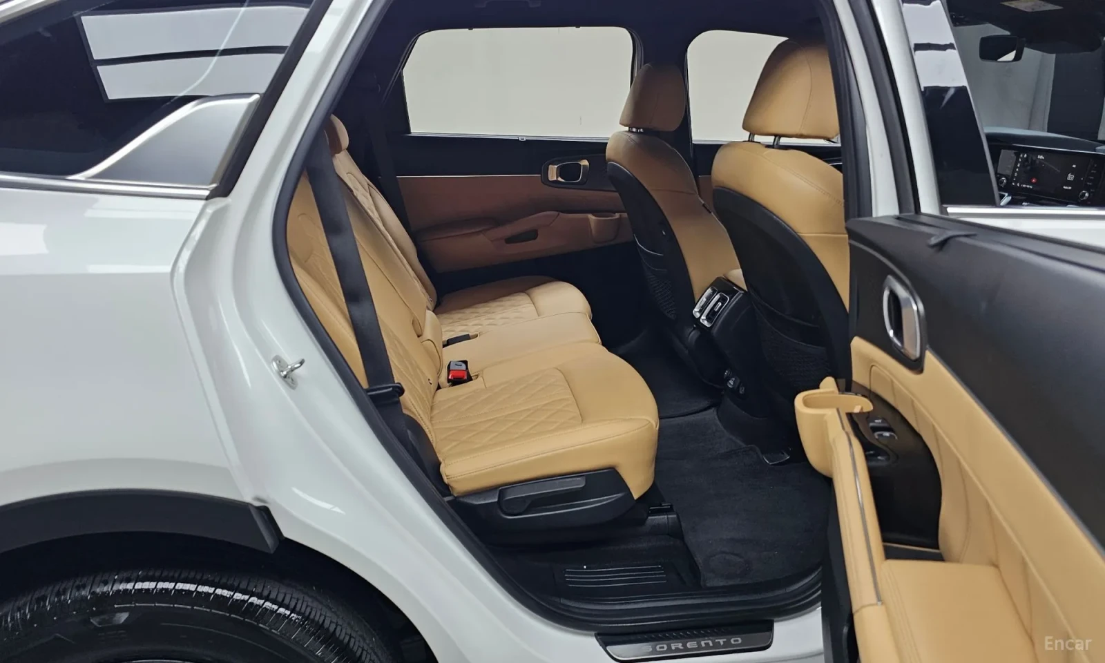 Kia Sorento 1.6 Hybrid\4x4\Дигитално табло\ Топ цена, снимка 11 - Автомобили и джипове - 55584808