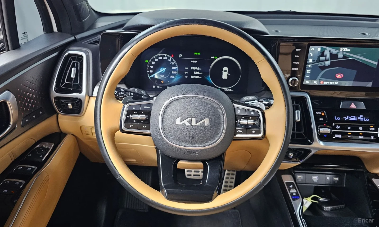 Kia Sorento 1.6 Hybrid\4x4\Дигитално табло\ Топ цена, снимка 12 - Автомобили и джипове - 55584808