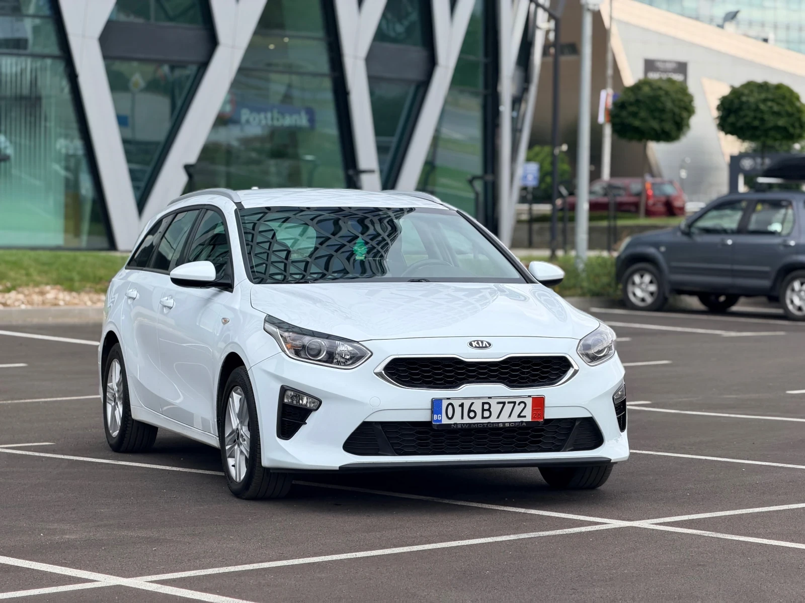 Kia Sportage 1.6CRDi-Лизинг през Уникредит , снимка 3 - Автомобили и джипове - 56079331