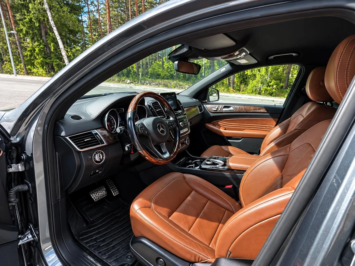 Mercedes-Benz GLE 350, снимка 4 - Автомобили и джипове - 56201647